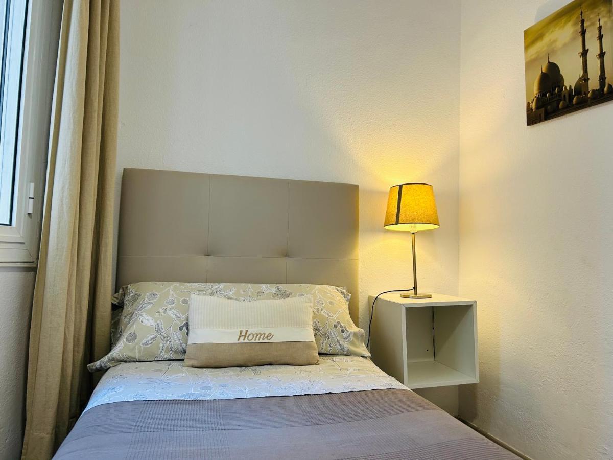 Malagueta Beach Premium Malaga Exterior photo